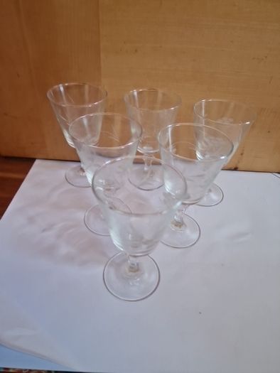 6 Elegant Vintage Etched Wine Glasses