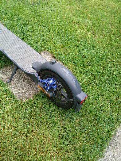 Electric scooter