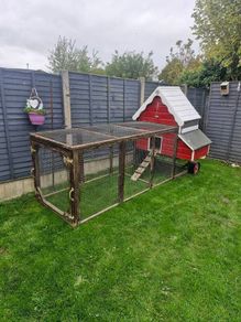 Chicken Coop/Hen house with run. Irish made