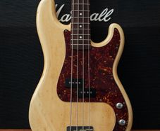 Squier JV Precision Bass Medium Scale 1982-1984 - Olympic White