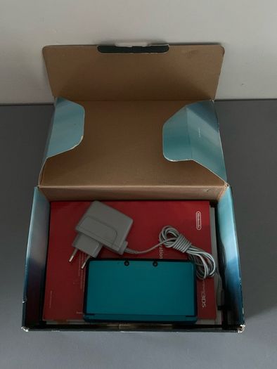 Nintendo 3DS Boxed