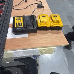 batteries and charger dewalt 5.0Ah