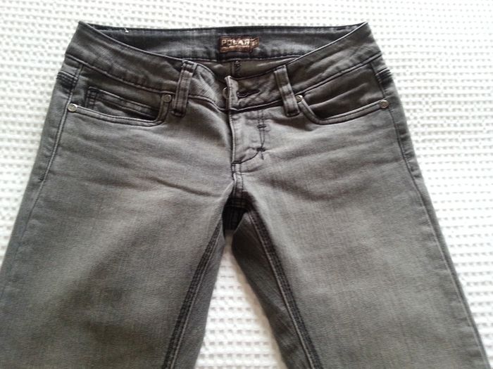 Grey Skinny Jeans - Size 8