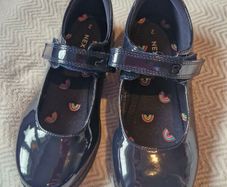 Girls shoes