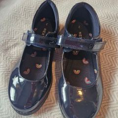 Girls shoes