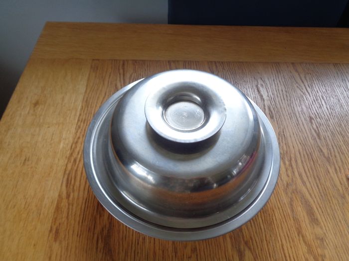 Stainless Steel Bowl with Lid for Sale