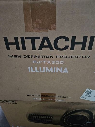 Projector Hitachi High Definition Projector  Pj-tx3oo  Illumina