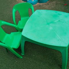 outdoor kids table and chairs