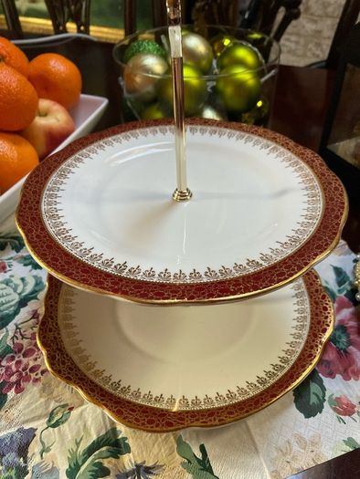 Bona china England "Dushes" cake stand