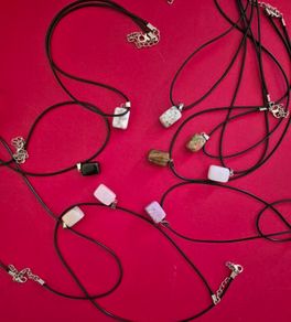 Lot of ( 9 ) polished natural stone, costume jewellery
