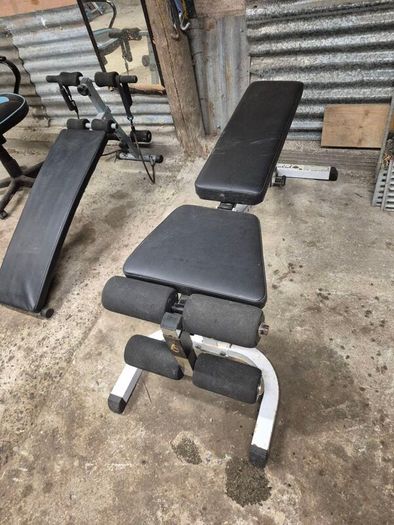 weight bench
