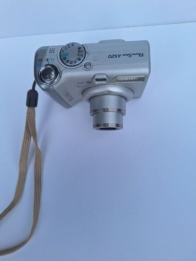 Canon PowerShot A520 digital camera