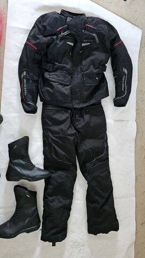 Motor cycle gear