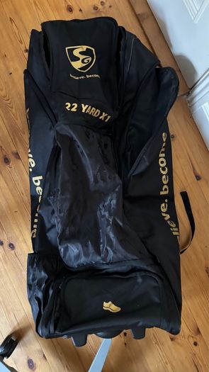 Sg Kit Bag Sg 22 Yard X1 Duffle Wheelie