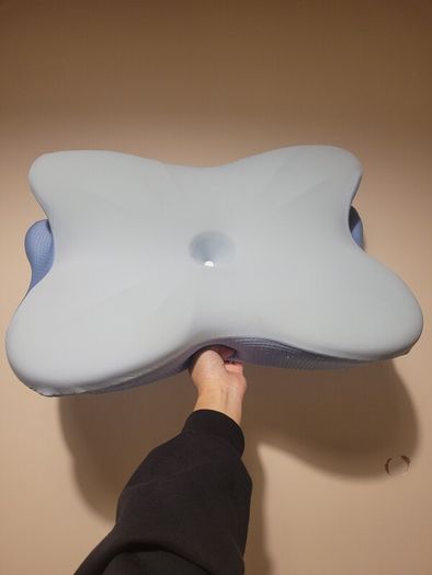 Derila pillow
