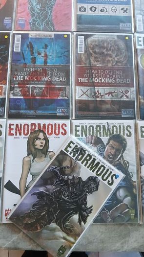 Horror comics mix bundle/joblot 25 issues