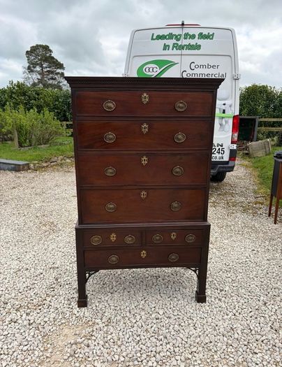 Castle Bellingham Chest On Stand
