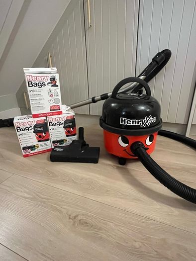 Henry Hoover Extra
