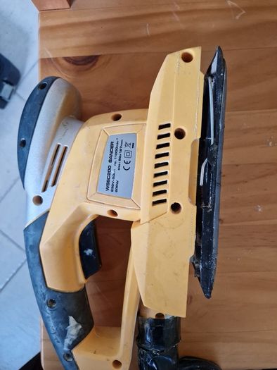 ROK Powertools Sander, Model WSSC200, in Hard Case, Excellent condition
