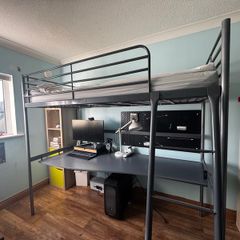 IKEA svarta loft bed with desk 90x200 cm