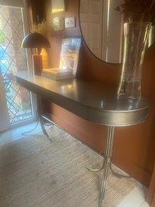 console Table