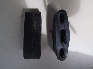 2.Opel Exhaust Rubber Mounts.