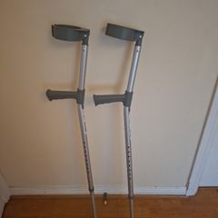 adjustable adult crutches
