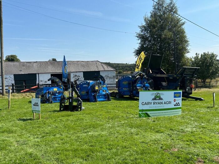 Roberts straw blowers