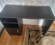 Black Desk height:74cm x depth:40cm x width:100cm