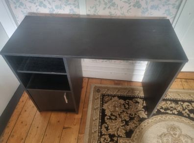 Black Desk height:74cm x depth:40cm x width:100cm
