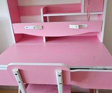 pink kids study desk and chair