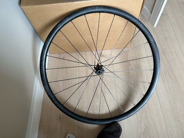 Bontrager Aeolus xxx2 disc rear wheel