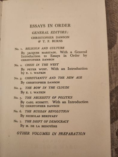 The Drift Of Democracy. Essays In Order:7. By M. De Labedoyere. Published By Sheed & Ward. 193i Edition Hardbacks In Good Condition. See Photos For Same.