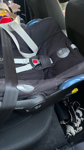 Maxi cosi infant seat with isofix