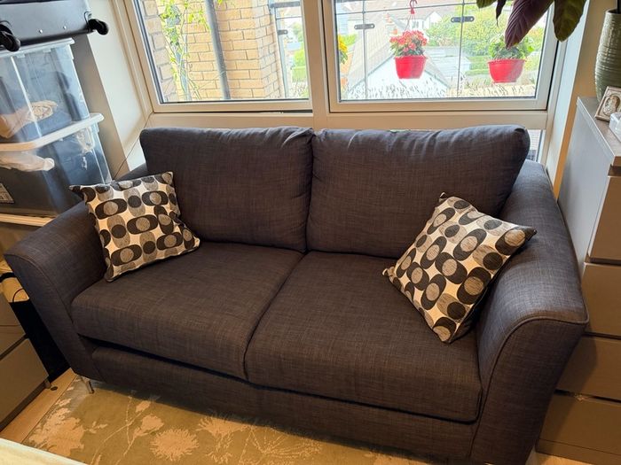 Sofa 2-seater (like new)