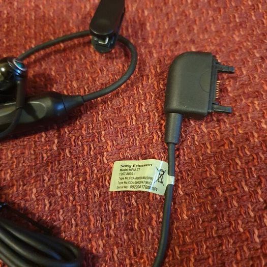 Sony Ericsson Stereo earphones HPM-77