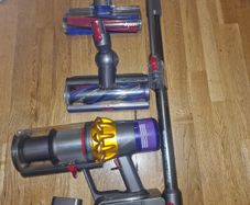 Dyson V15 Absolute