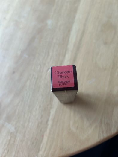 Charlotte Tilbury Hollywood Beauty Light Wand