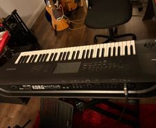 Korg Nautilus 61 Key for Sale with Gator case