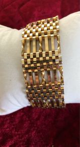 Gold plated gate bracelet