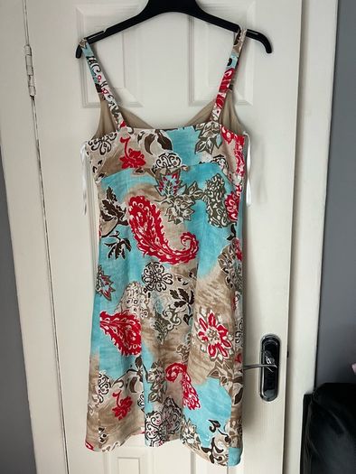 Ladies stunning dress uk 8 never worn