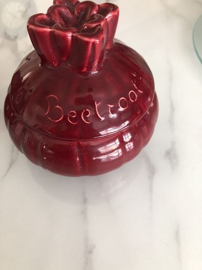 Two Beetroot jars