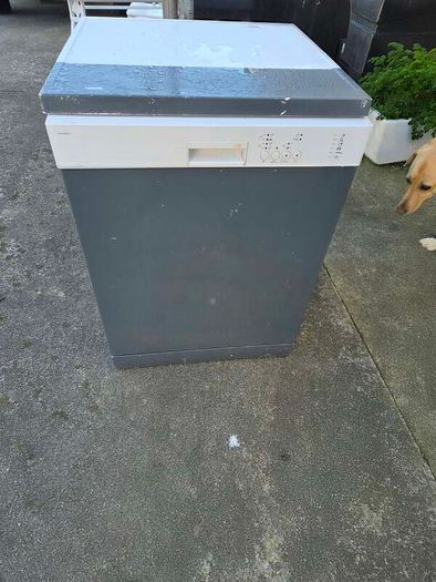 Dishwasher - faulty for repair or parts