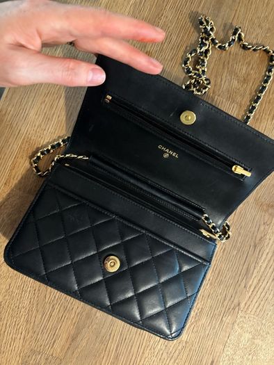 Chanel Wallet on Chain authentic