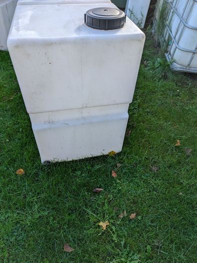 350 Litre Upright Baffled water Tank