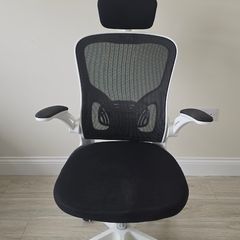 Office Chair Mesh Computer Chair with Adjustable Headrest and Lumbar Support Desk Chair Ergonomic Office Chair with Flip-up Armrest for Home Office Study