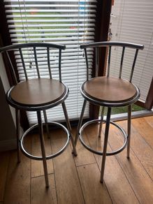 X2 Bar stools