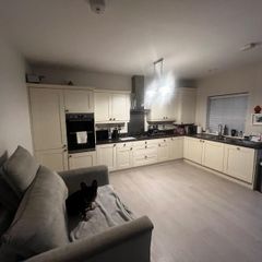 kitchen presses doors  hob extractor fan