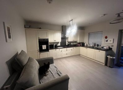 kitchen presses doors  hob extractor fan