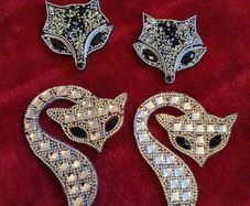 4 fox clothes decorations